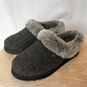 NWOT Bobs from Skechers Keepsakes Ice Angel Slip-On Slippers- Size 6